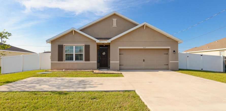 Villa ou maison à Port St. Lucie, Floride 4 chambres, 181.62 m2 № 2146880