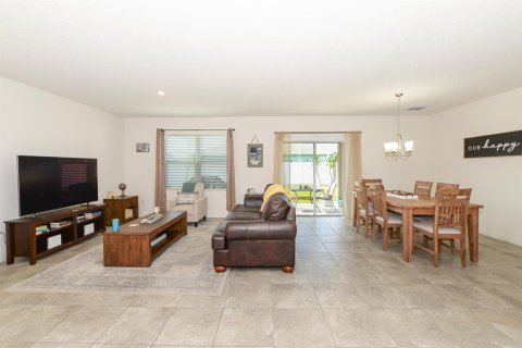 Villa ou maison à vendre à Port St. Lucie, Floride: 4 chambres, 181.62 m2 № 2146880 - photo 12