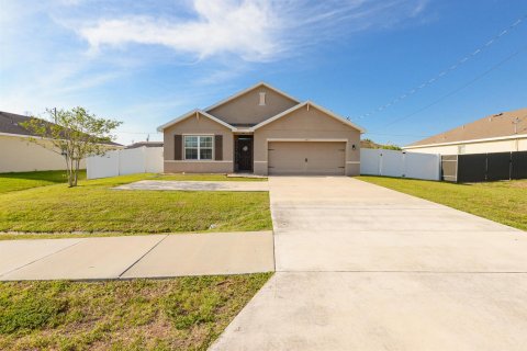 Villa ou maison à vendre à Port St. Lucie, Floride: 4 chambres, 181.62 m2 № 2146880 - photo 3