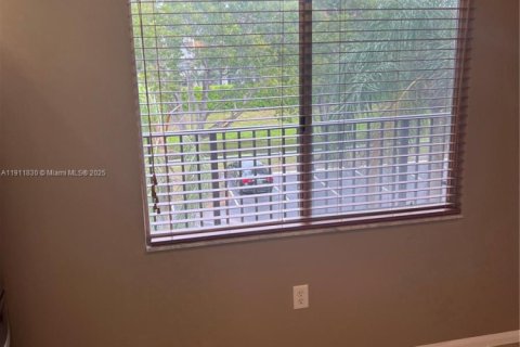 Купить кондоминиум в Пемброк-Пайнс, Флорида 1 спальня, 95.97м2, № 1966894 - фото 12