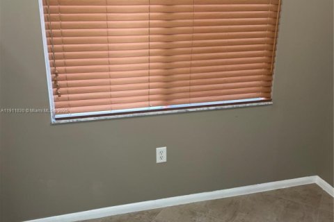 Купить кондоминиум в Пемброк-Пайнс, Флорида 1 спальня, 95.97м2, № 1966894 - фото 13