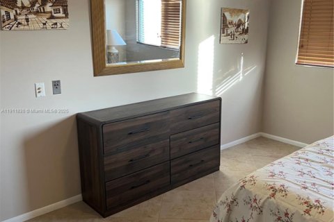 Купить кондоминиум в Пемброк-Пайнс, Флорида 1 спальня, 95.97м2, № 1966894 - фото 16