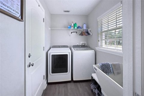 House in Orlando, Florida 3 bedrooms, 139.82 sq.m. № 1637996 - photo 22