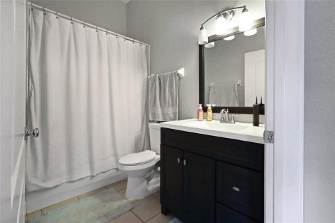 House in Orlando, Florida 3 bedrooms, 139.82 sq.m. № 1637996 - photo 17