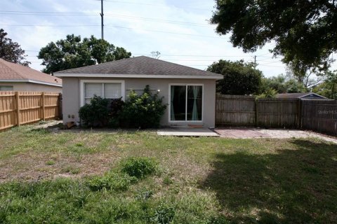 House in Orlando, Florida 3 bedrooms, 139.82 sq.m. № 1637996 - photo 23