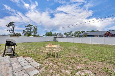 House in Deltona, Florida 3 bedrooms, 106.09 sq.m. № 1780431 - photo 23
