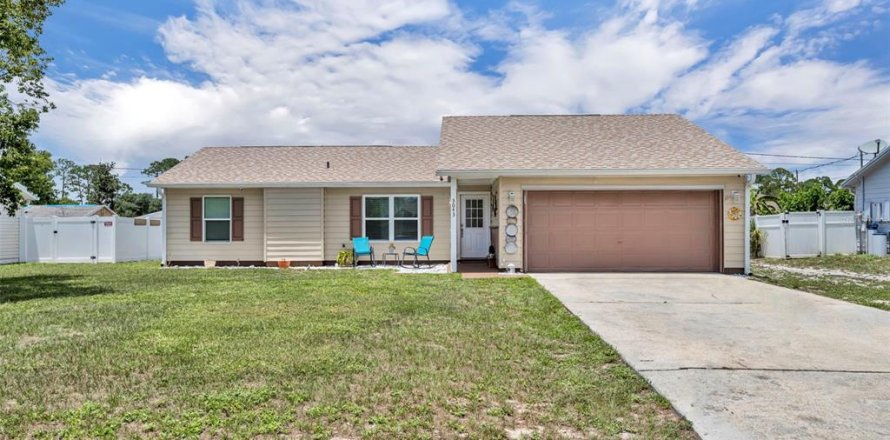 House in Deltona, Florida 3 bedrooms, 106.09 sq.m. № 1780431