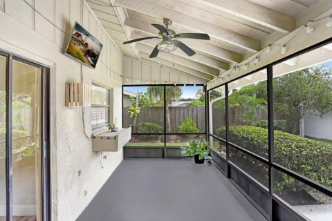 Casa en alquiler en Tampa, Florida, 3 dormitorios, 144.74 m2 № 1904001 - foto 27