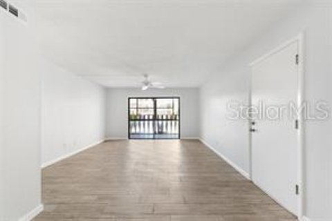 Condo in Rotonda, Florida, 1 bedroom  № 1903193 - photo 7