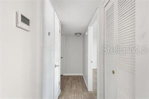 Condo in Rotonda, Florida, 1 bedroom  № 1903193 - photo 17