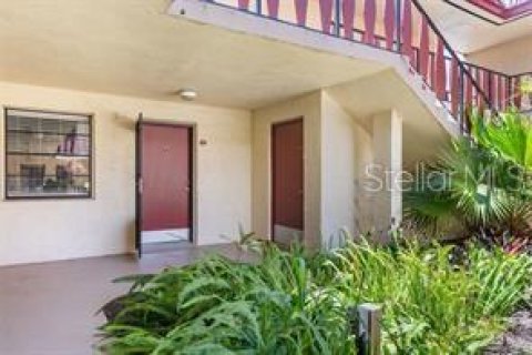 Condo in Rotonda, Florida, 1 bedroom  № 1903193 - photo 5