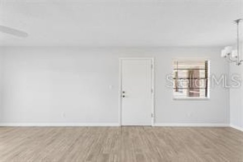 Condo in Rotonda, Florida, 1 bedroom  № 1903193 - photo 12
