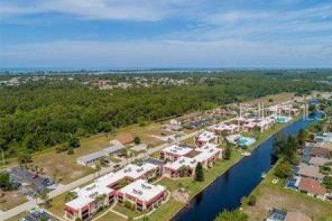 Condo in Rotonda, Florida, 1 bedroom  № 1903193 - photo 3