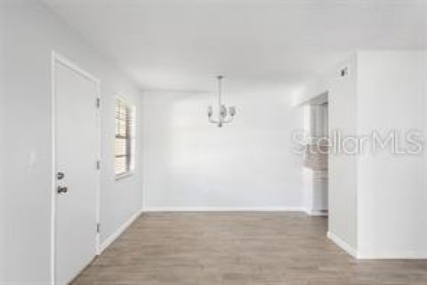 Condo in Rotonda, Florida, 1 bedroom  № 1903193 - photo 10