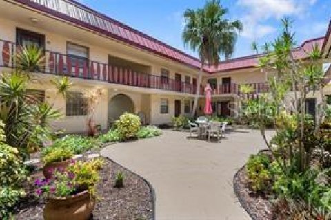 Condo in Rotonda, Florida, 1 bedroom  № 1903193 - photo 4