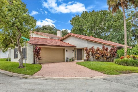 Villa ou maison à Winter Springs, Floride 3 chambres, 157.47 m2 № 2425783