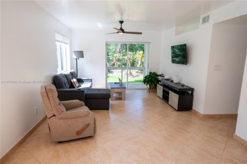 Condominio en venta en Plantation, Florida, 2 dormitorios, 101.91 m2 № 1922457 - foto 3