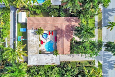 Купить виллу или дом в Холливуд, Флорида 5 спален, 217.39м2, № 2006628 - фото 6