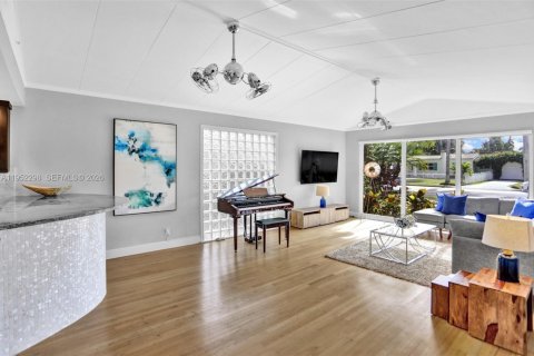 Купить виллу или дом в Холливуд, Флорида 5 спален, 217.39м2, № 2006628 - фото 24