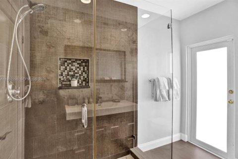 Купить виллу или дом в Холливуд, Флорида 5 спален, 217.39м2, № 2006628 - фото 20