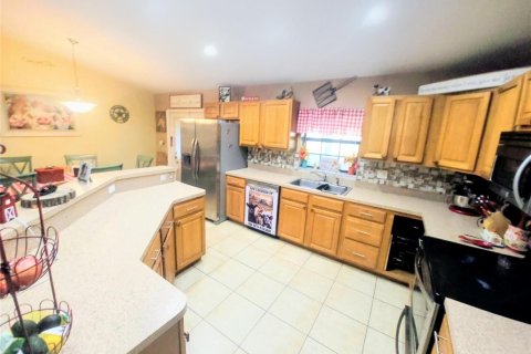 Villa ou maison à vendre à Moore Haven, Floride: 4 chambres, 181.35 m2 № 2248482 - photo 8