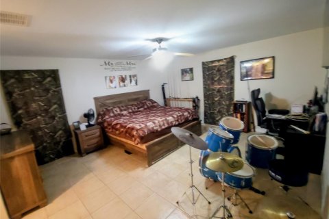 Villa ou maison à vendre à Moore Haven, Floride: 4 chambres, 181.35 m2 № 2248482 - photo 9