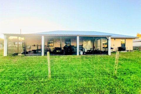 Villa ou maison à vendre à Moore Haven, Floride: 4 chambres, 181.35 m2 № 2248482 - photo 27