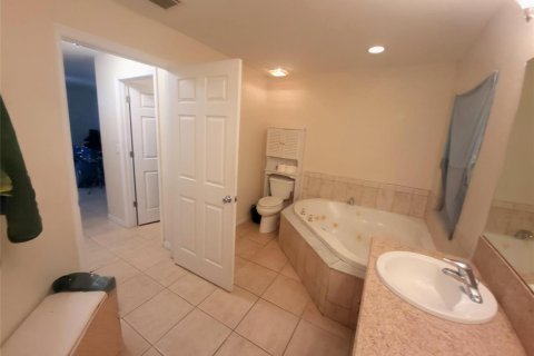 Villa ou maison à vendre à Moore Haven, Floride: 4 chambres, 181.35 m2 № 2248482 - photo 14