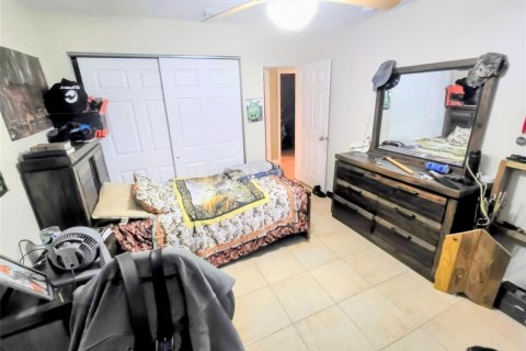 Villa ou maison à vendre à Moore Haven, Floride: 4 chambres, 181.35 m2 № 2248482 - photo 21