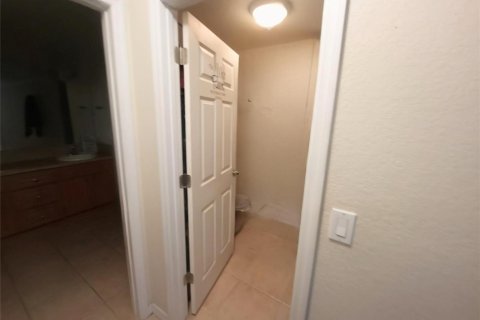 Villa ou maison à vendre à Moore Haven, Floride: 4 chambres, 181.35 m2 № 2248482 - photo 12