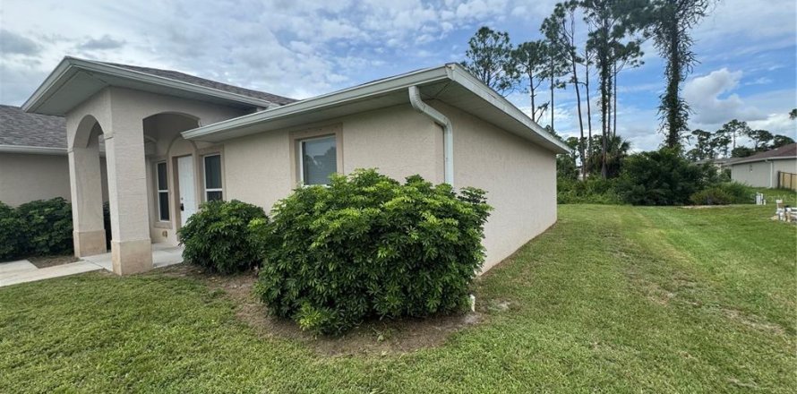 Casa en North Port, Florida 3 dormitorios, 140.28 m2 № 1912033