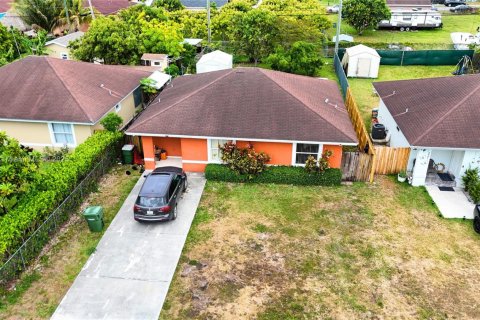 House in Homestead, Florida 3 bedrooms, 116.31 sq.m. № 1770600 - photo 21