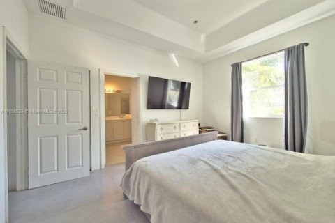 Townhouse in Cutler Bay, Florida 3 bedrooms, 141.77 sq.m. № 1887909 - photo 14