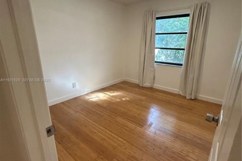 Townhouse in Miramar, Florida 3 bedrooms, 113.34 sq.m. № 1993082 - photo 18