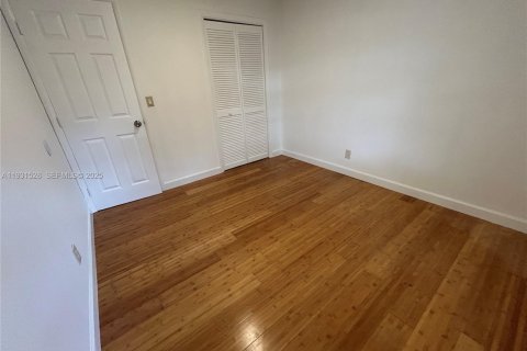 Townhouse in Miramar, Florida 3 bedrooms, 113.34 sq.m. № 1993082 - photo 21