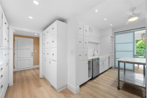 Condominio en venta en Key Biscayne, Florida, 4 dormitorios, 153.29 m2 № 1871425 - foto 13