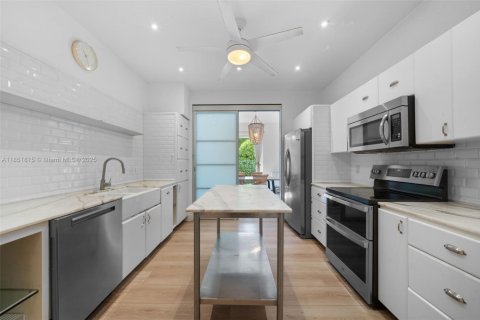 Condominio en venta en Key Biscayne, Florida, 4 dormitorios, 153.29 m2 № 1871425 - foto 11