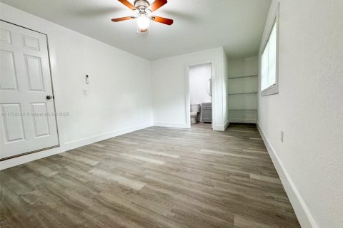 Casa en venta en North Miami, Florida, 4 dormitorios, 143.44 m2 № 1471386 - foto 18