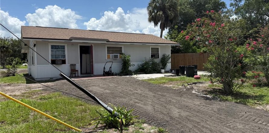 Villa ou maison à Arcadia, Floride 4 chambres, 115.94 m2 № 2208679