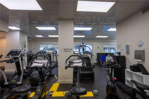 Apartamento en alquiler en Miami Beach, Florida, 2 dormitorios, 144 m2 № 1986150 - foto 22