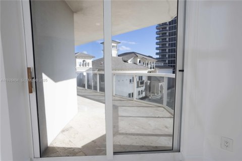 Apartamento en alquiler en Miami Beach, Florida, 2 dormitorios, 144 m2 № 1986150 - foto 12