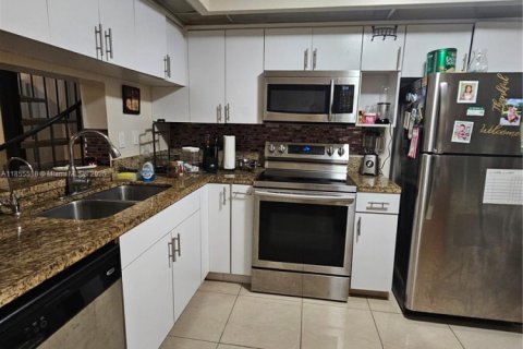 Copropriété à vendre à Miami, Floride: 2 chambres, 85.56 m2 № 2012199 - photo 5