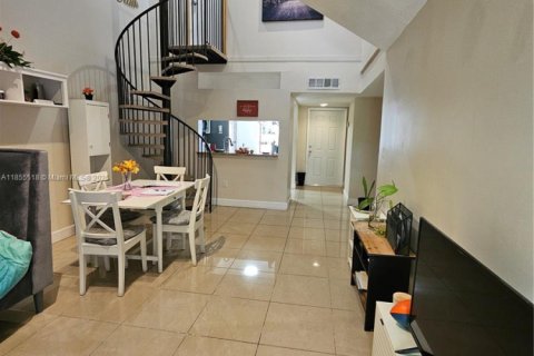 Copropriété à vendre à Miami, Floride: 2 chambres, 85.56 m2 № 2012199 - photo 7