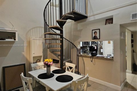 Copropriété à vendre à Miami, Floride: 2 chambres, 85.56 m2 № 2012199 - photo 6