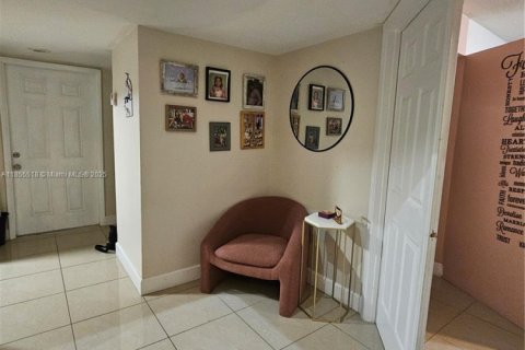 Copropriété à vendre à Miami, Floride: 2 chambres, 85.56 m2 № 2012199 - photo 8