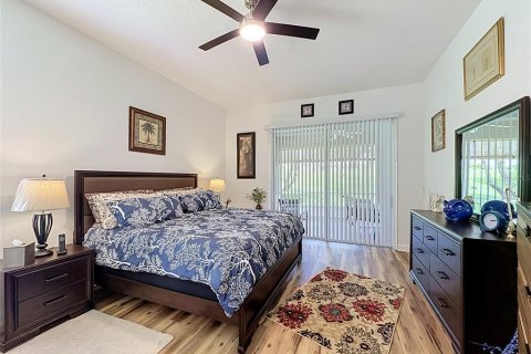 House in Clermont, Florida 3 bedrooms, 188.41 sq.m. № 2150703 - photo 23