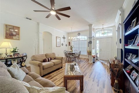 House in Clermont, Florida 3 bedrooms, 188.41 sq.m. № 2150703 - photo 5