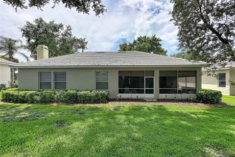 House in Clermont, Florida 3 bedrooms, 188.41 sq.m. № 2150703 - photo 3