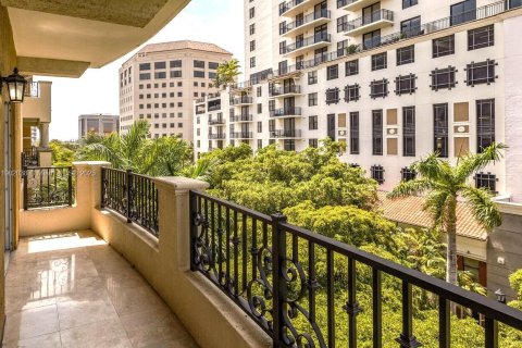Condo in Coral Gables, Florida, 2 bedrooms  № 1953476 - photo 10