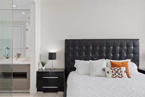 Copropriété à vendre à Miami, Floride: 2 chambres, 106.19 m2 № 1833924 - photo 15